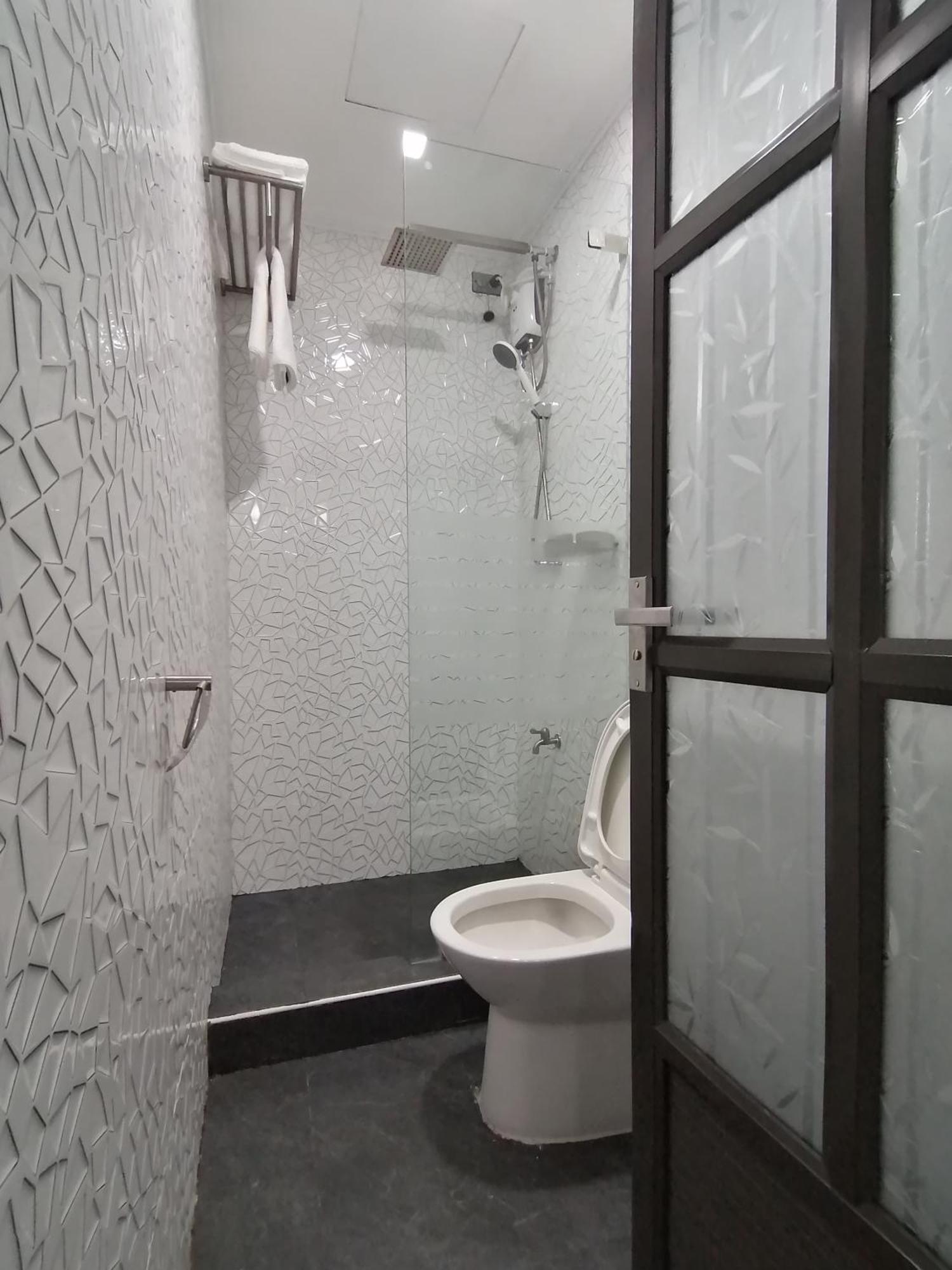 Cozy 2Br Staycation With Balcony Chateau Elysee For 4-6 Pax Paranaque City Exteriör bild