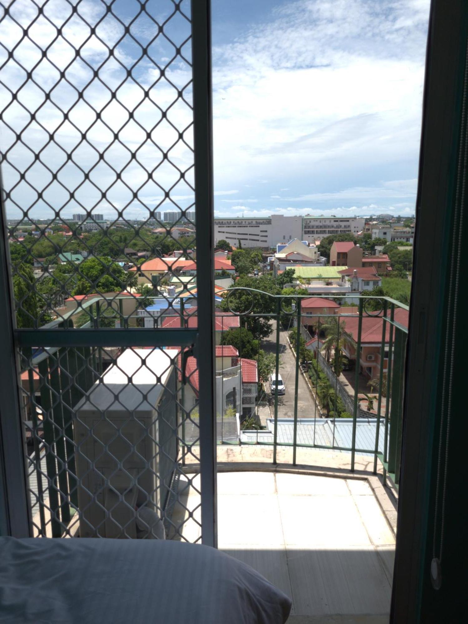 Cozy 2Br Staycation With Balcony Chateau Elysee For 4-6 Pax Paranaque City Exteriör bild