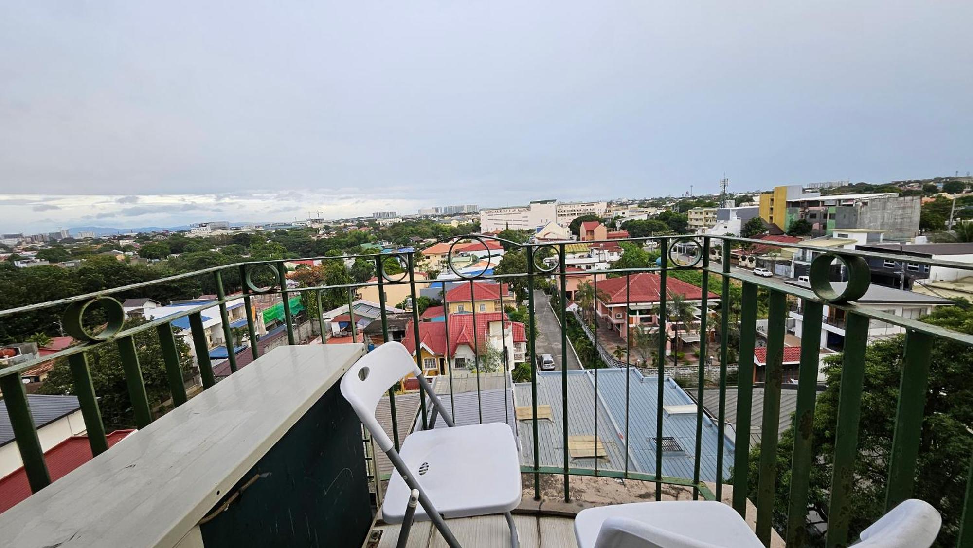 Cozy 2Br Staycation With Balcony Chateau Elysee For 4-6 Pax Paranaque City Exteriör bild