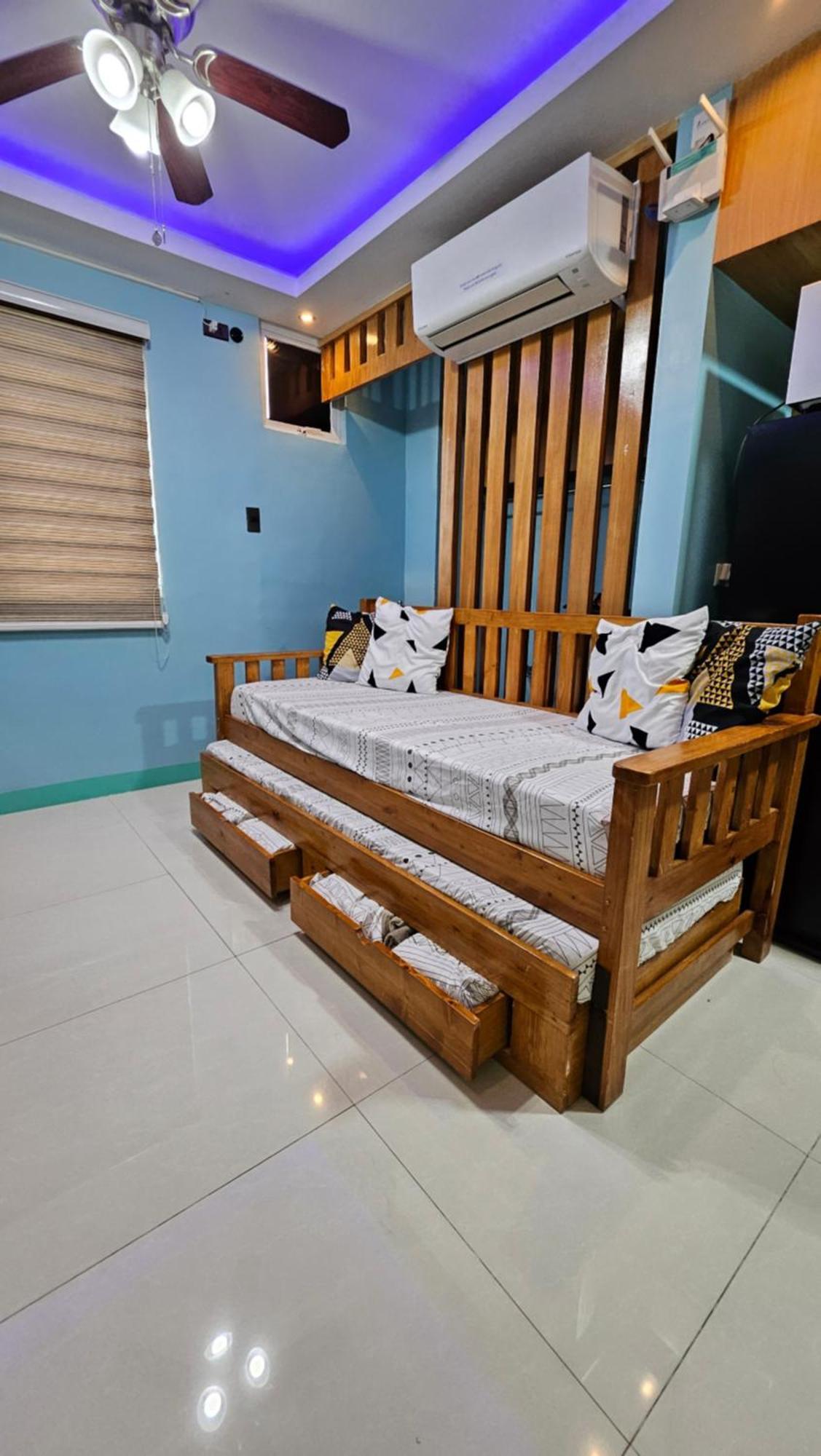 Cozy 2Br Staycation With Balcony Chateau Elysee For 4-6 Pax Paranaque City Exteriör bild
